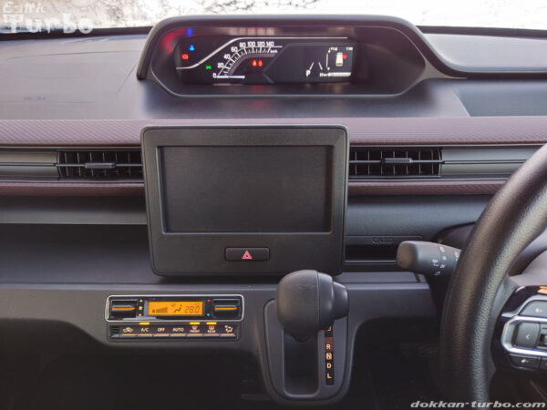 6代目ワゴンR(MH85S)の内観