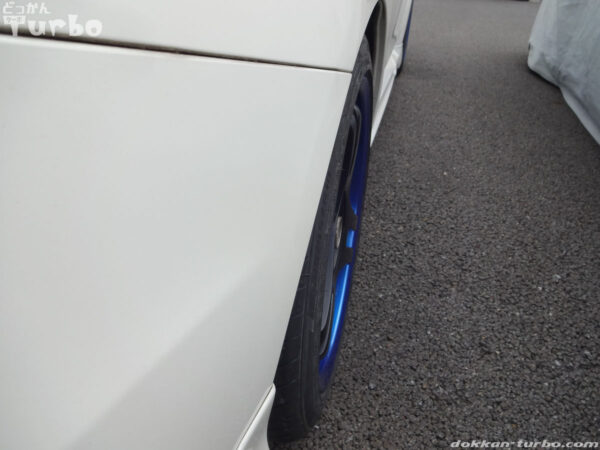 レヴォーグにSA3R 8.5J+45を入れた状態でリア側の収まり